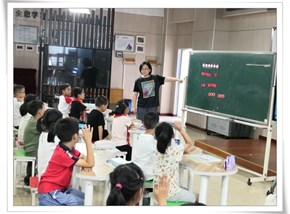 教以共进，研以致远　——记实小数学组十月教研活动